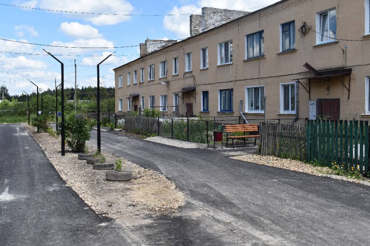 На Брянщине в Клетнянском районе  отремонтировали дворовые территории