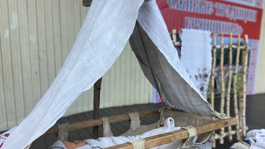 В Брянске в Единый день фольклора чествуют народные коллективы и мастеров