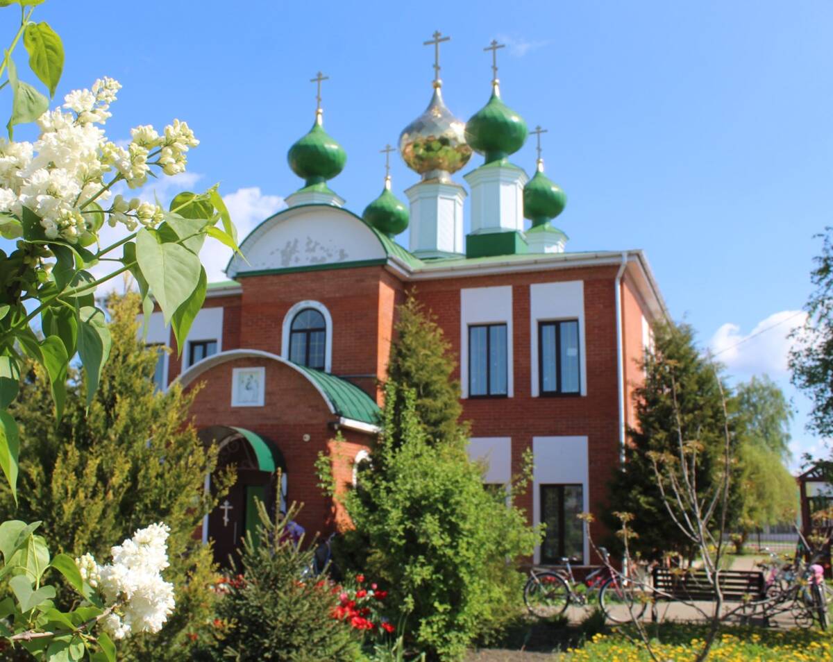 В брянском храме Живоначальной Троицы приступили к уникальной росписи стен