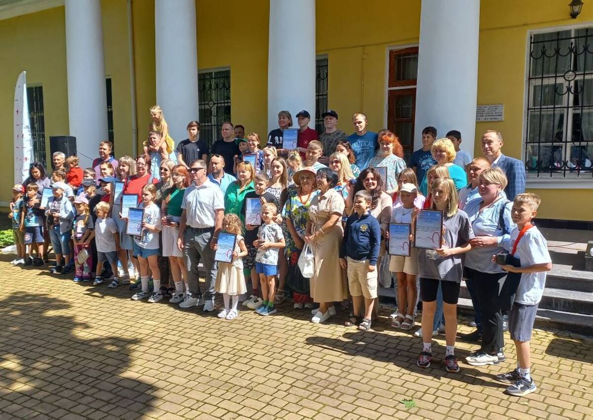 В Овстуге Брянской области проходит форум семейных сообществ «Родные-Любимые»