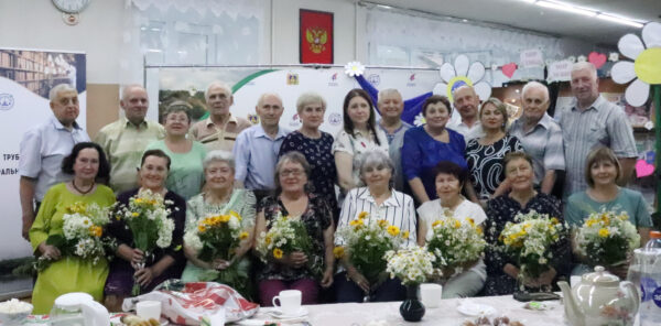 В Трубчевской районной библиотеке Брянской области прошел тематический час «Под покровом Петра и Февронии»