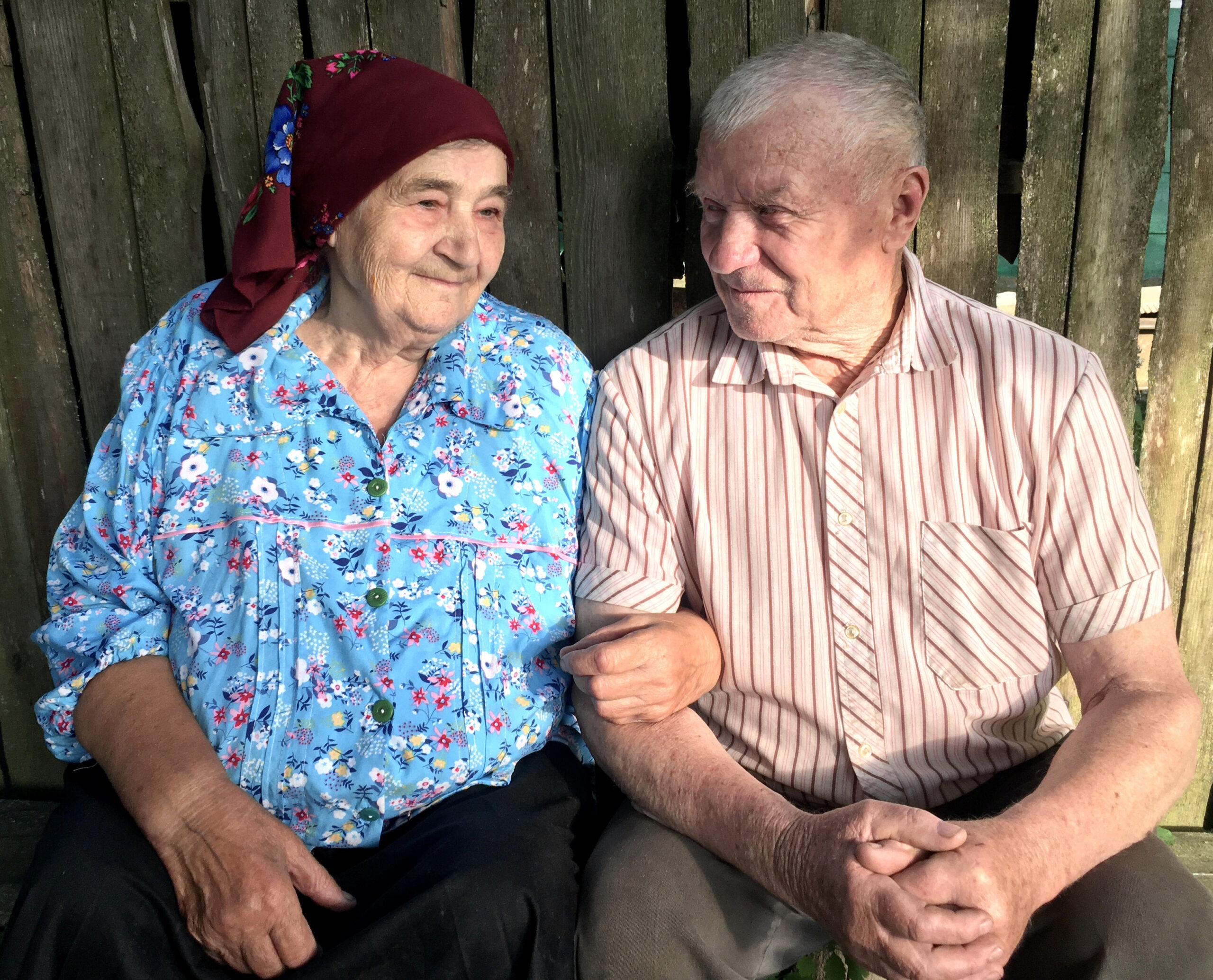 На протяжении 60 лет рука об руку по этой жизни идут Василий Афанасьевич и Екатерина Стефановна Дубинины из села Лопазна Суражского района