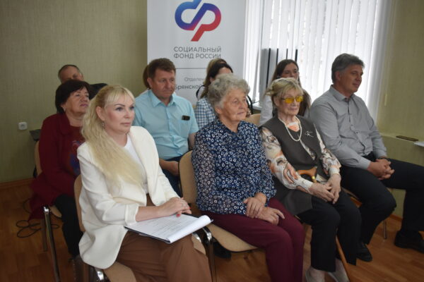 В Суражском районе на базе клиентской службы отделения социального фонда России по Брянской области открылся центр общения старшего поколения. 