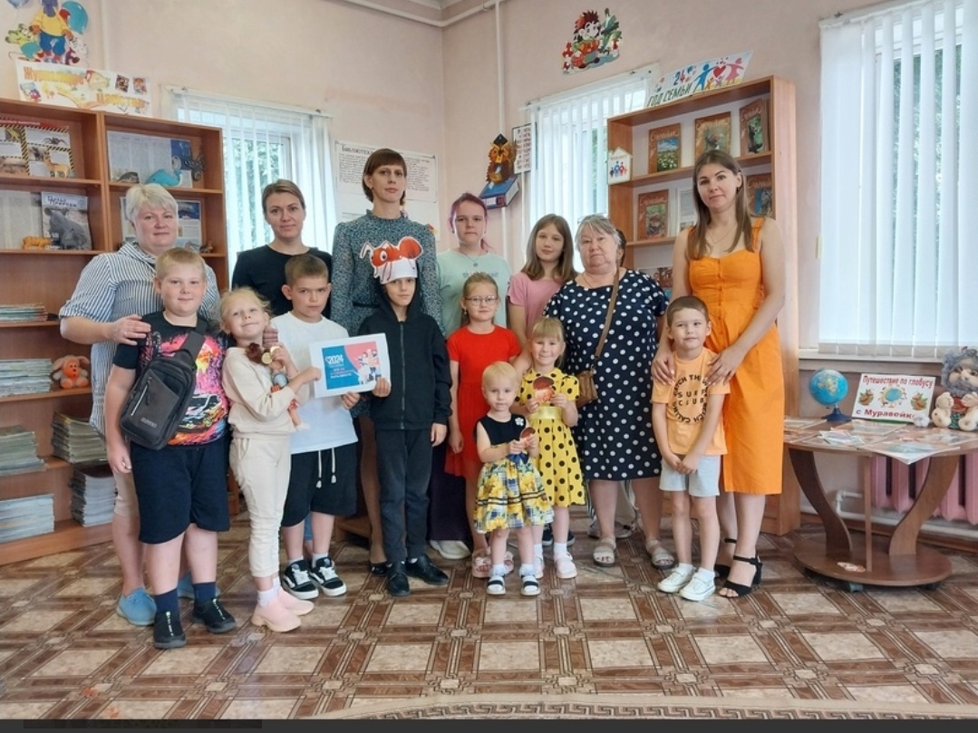 В Суражской городской детской библиотеке прошли третьи  «Большие семейные выходные»