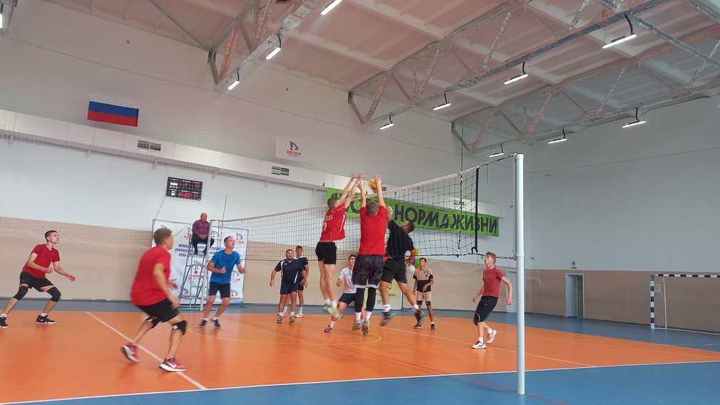 В Жуковке Брянской области прошёл волейбольный турнир