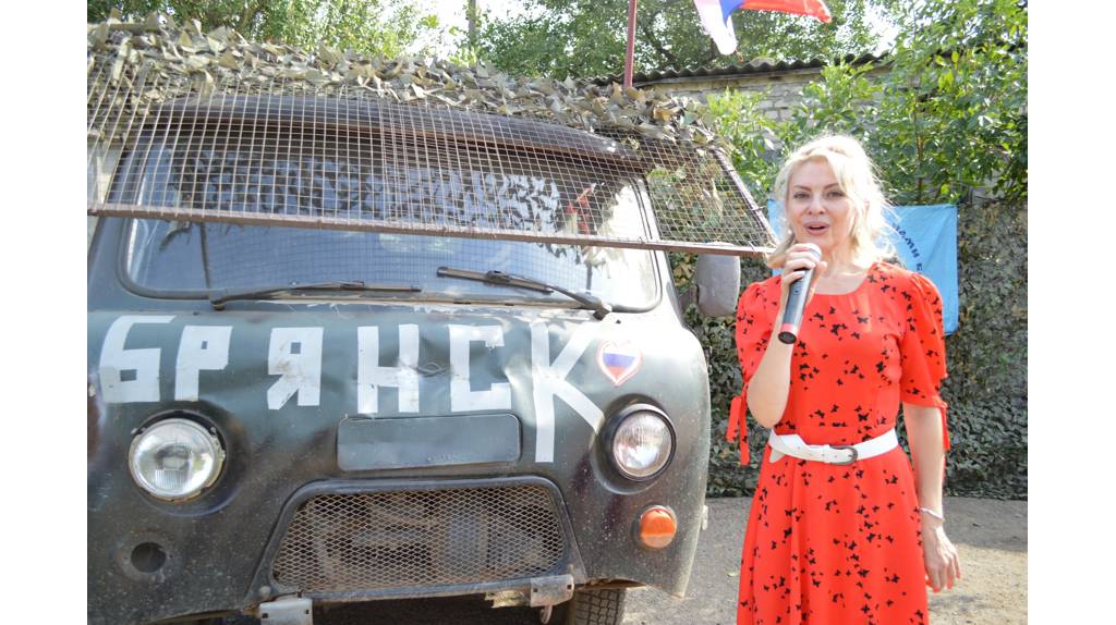 Оборудование для участников СВО передала Брянкая певица Сергия Шамбер