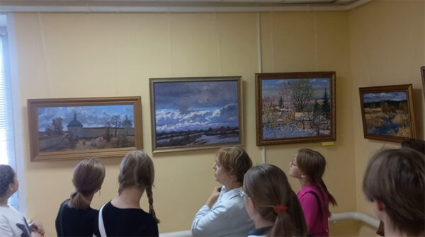 В Жуковке Брянской области открылась выставка пейзажей брянского художника Игоря Лузакова