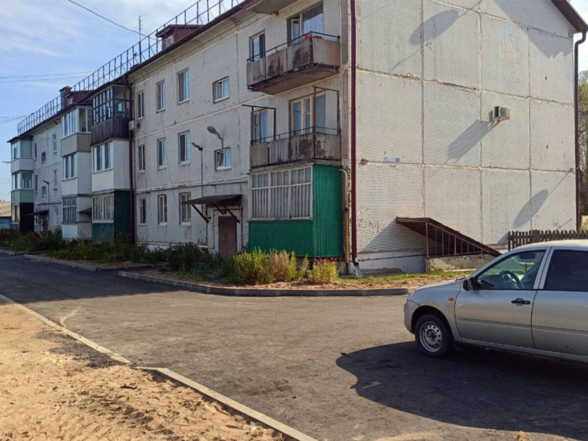 В Суземке Брянской области благоустраивают двор по переулку Строителей