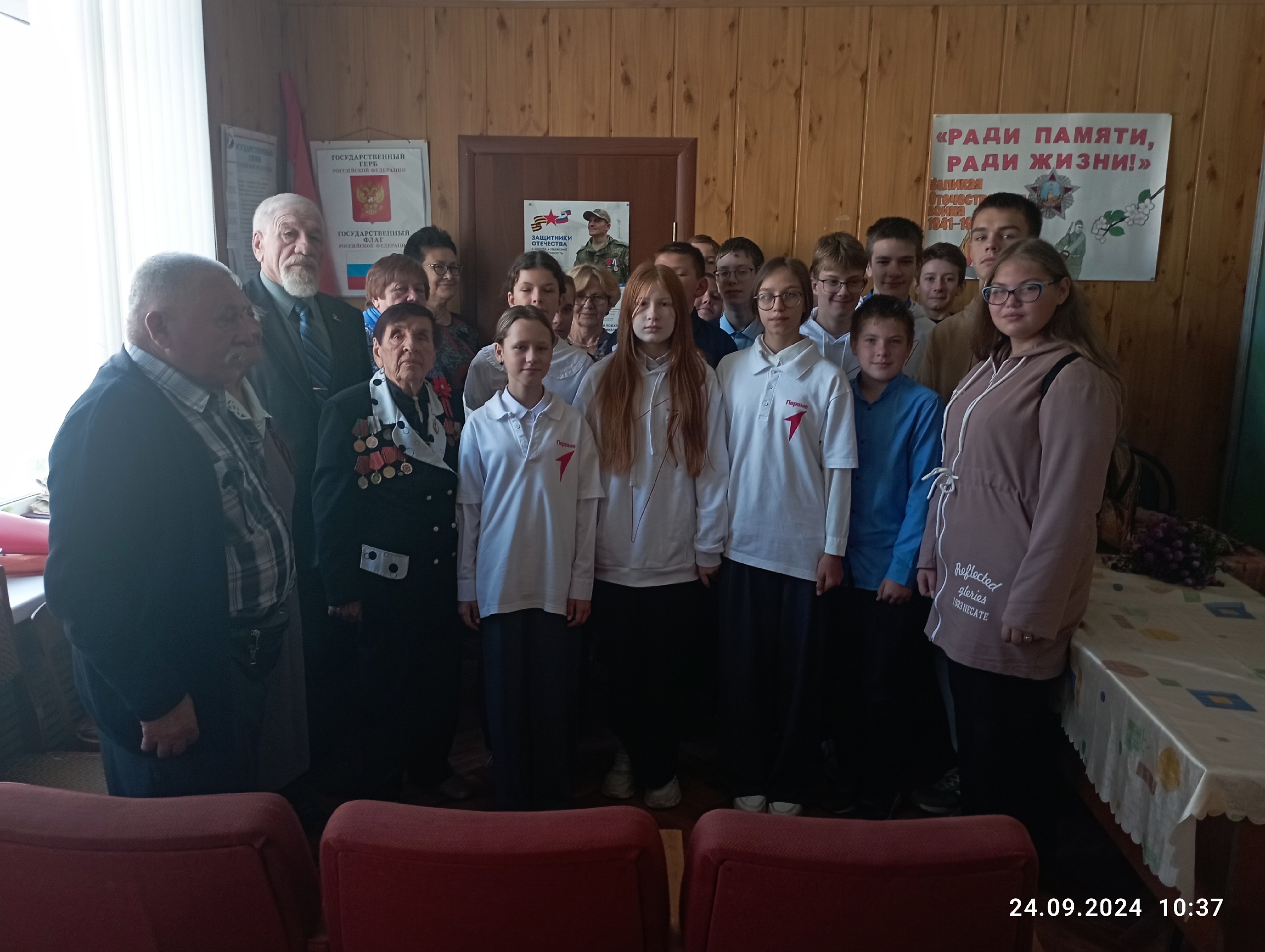 В здании районного совета ветеранов и инвалидов состоялось торжественное мероприятие, посвящённое 81-й годовщине освобождения города Суража от немецко-фашистских захватчиков