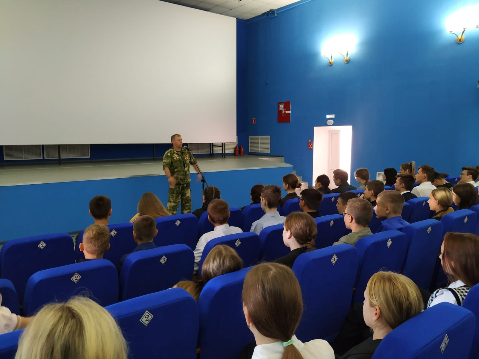В Суражском городском центре культуры состоялся кинопоказ художественного фильма «16 строк», в рамках проекта «Придёт Никита и победит!»