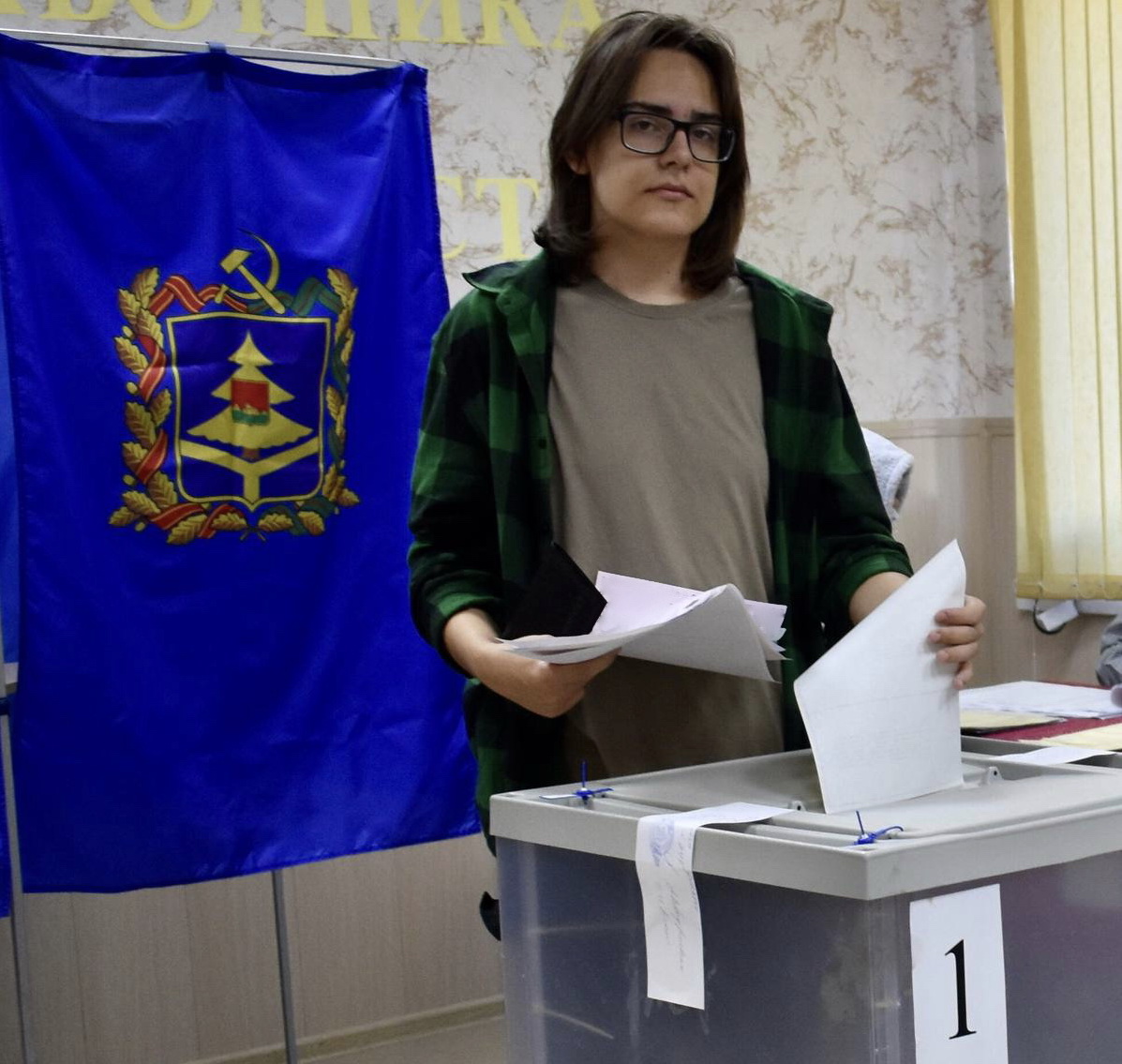 Молодежь Суражского района активно голосует на выборах