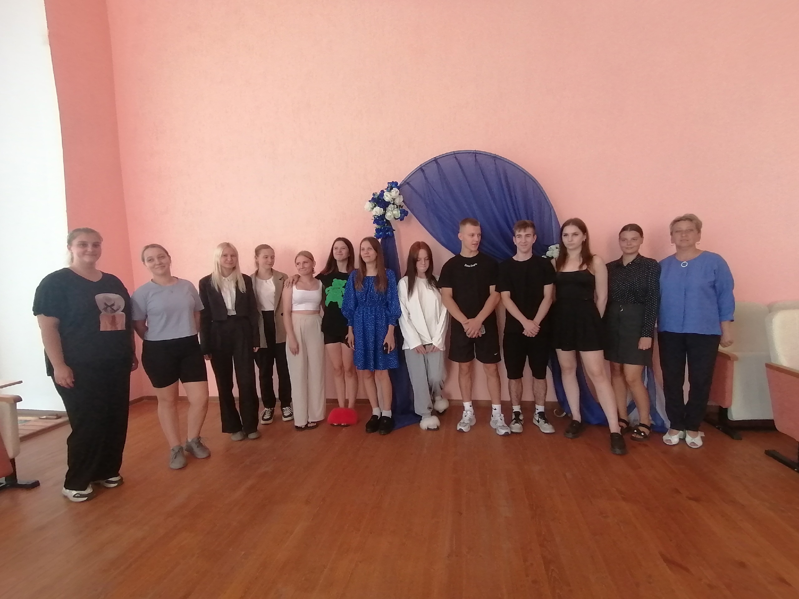 В районном центре культуры города Суража  прошла тематическая викторина «Осенние дары»