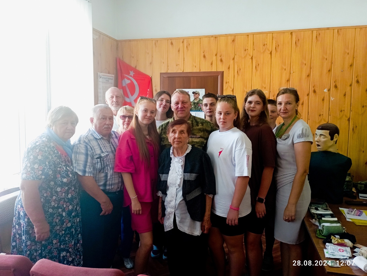 Для активистов местного отделения «Движение Первых» Суражского района и Совета ветеранов прошёл мастер-класс по оказанию доврачебной помощи