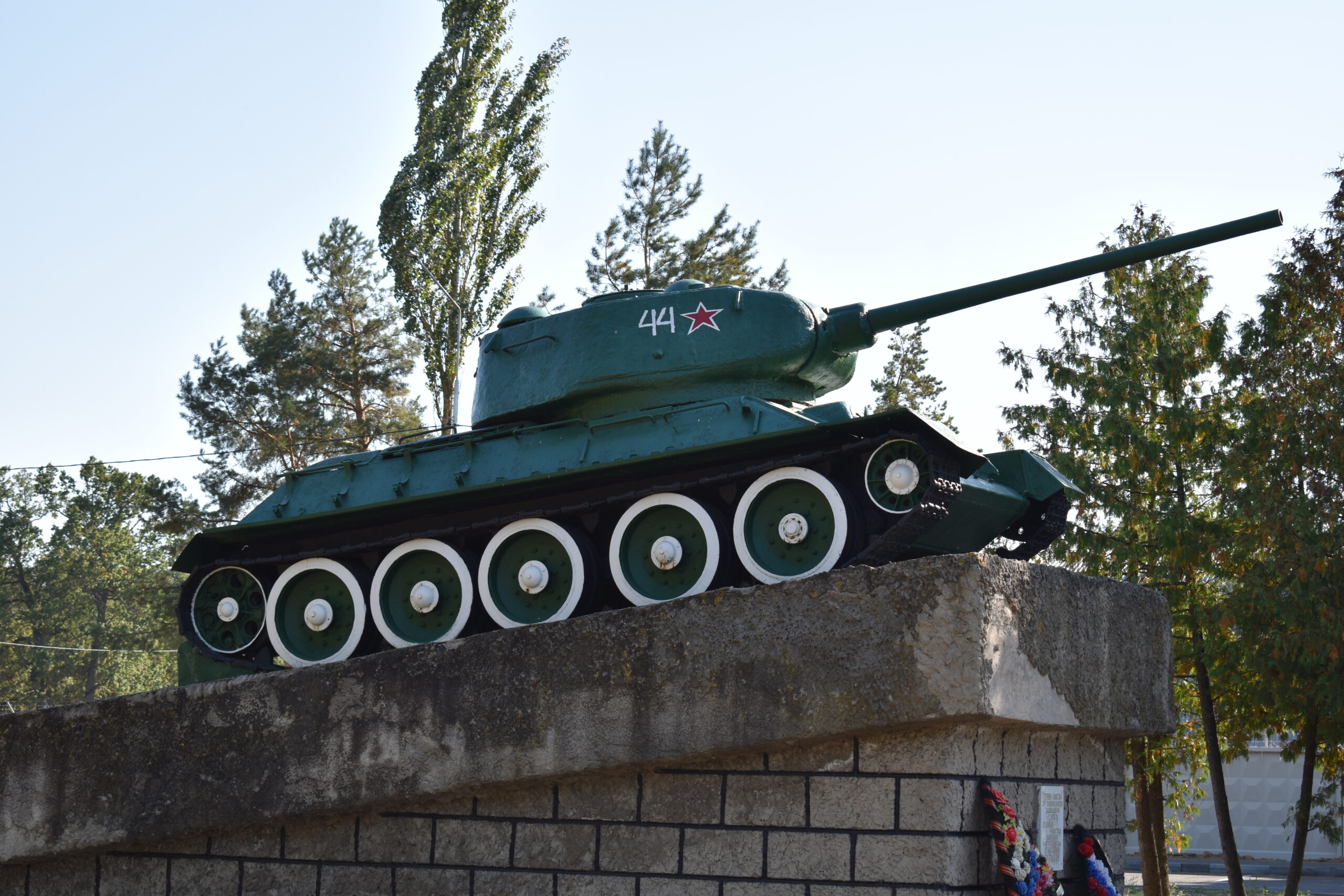 Памятник «Танкистам» в Сураже — символ  славы и воинской доблести  солдат в Великой Отечественной войне