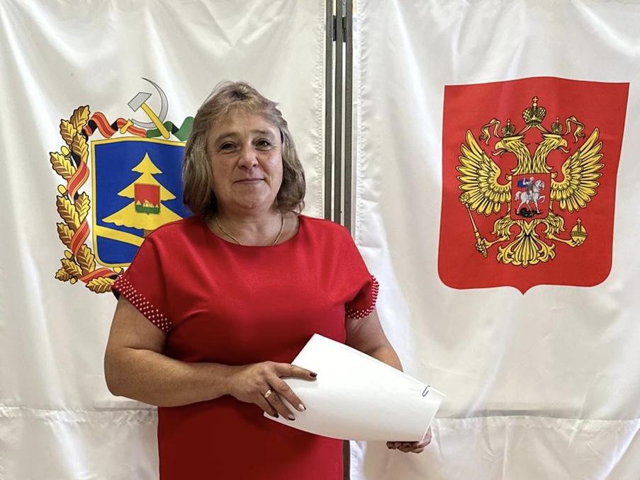 Председатель УИК рассказала, как проходит второй день голосования на ее участке в Суражском районе