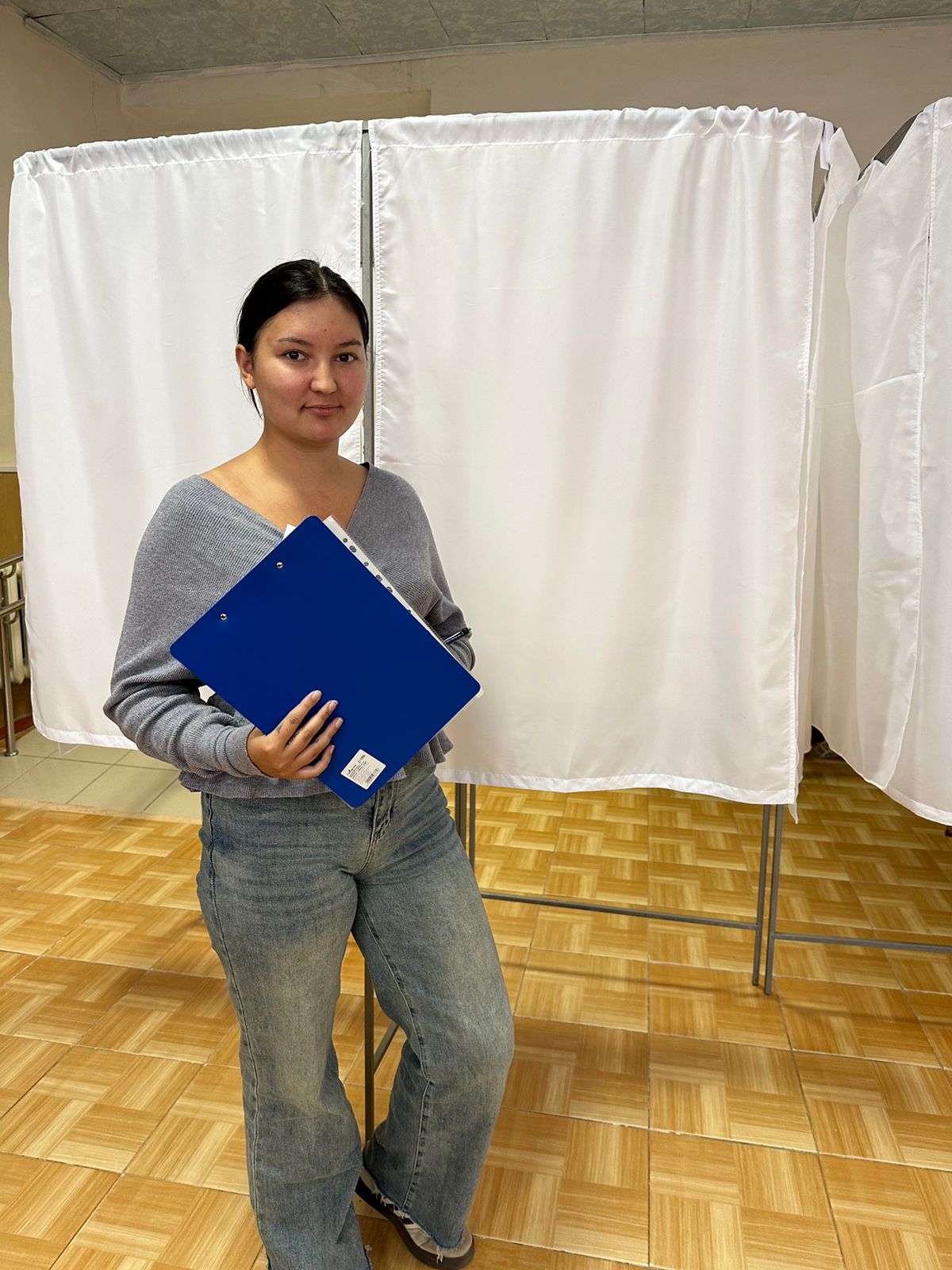 В Сураже наблюдатели следят за ходом голосования