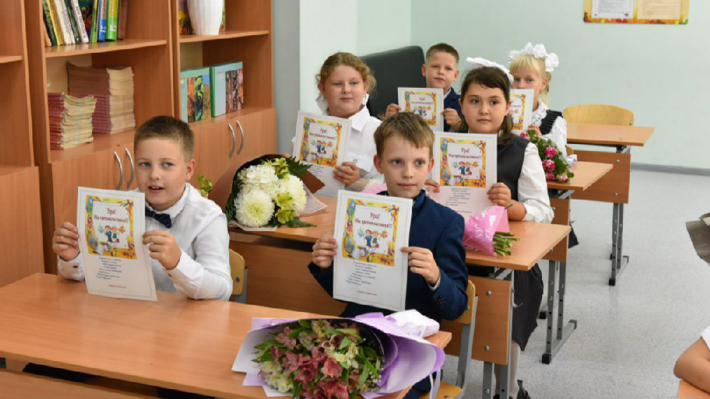 Александр Богомаз побывал в меленской школе