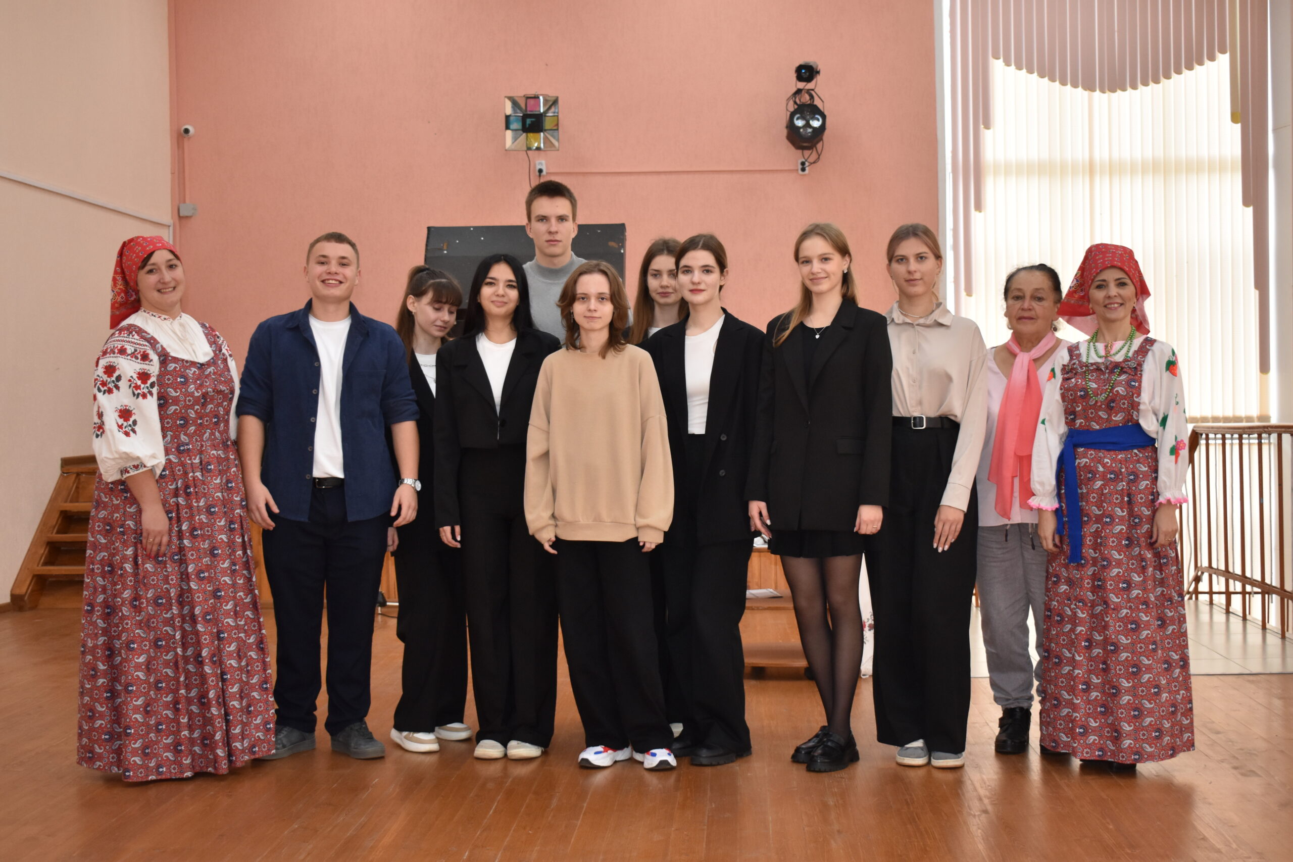 Фольклорный праздник «Покровские посиделки» провели для старшеклассников  в Суражском районном центре культуры