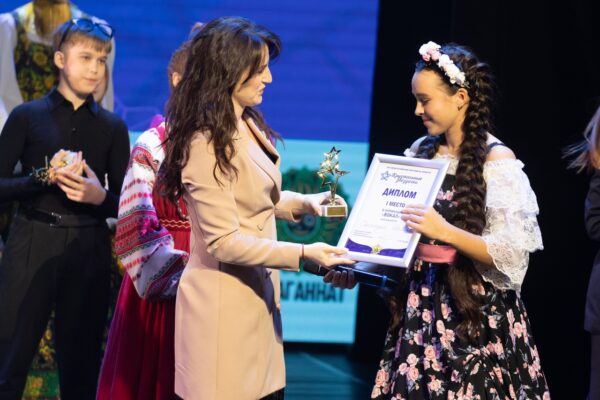 Две брянские вокалистки стали победителями всероссийского конкурса