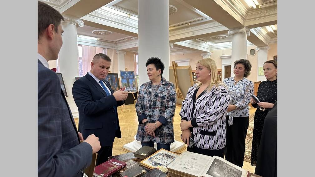 В Брянской областной библиотеке им. Ф.И. Тютчева стартовала Всероссийская акция «Ночь искусств»