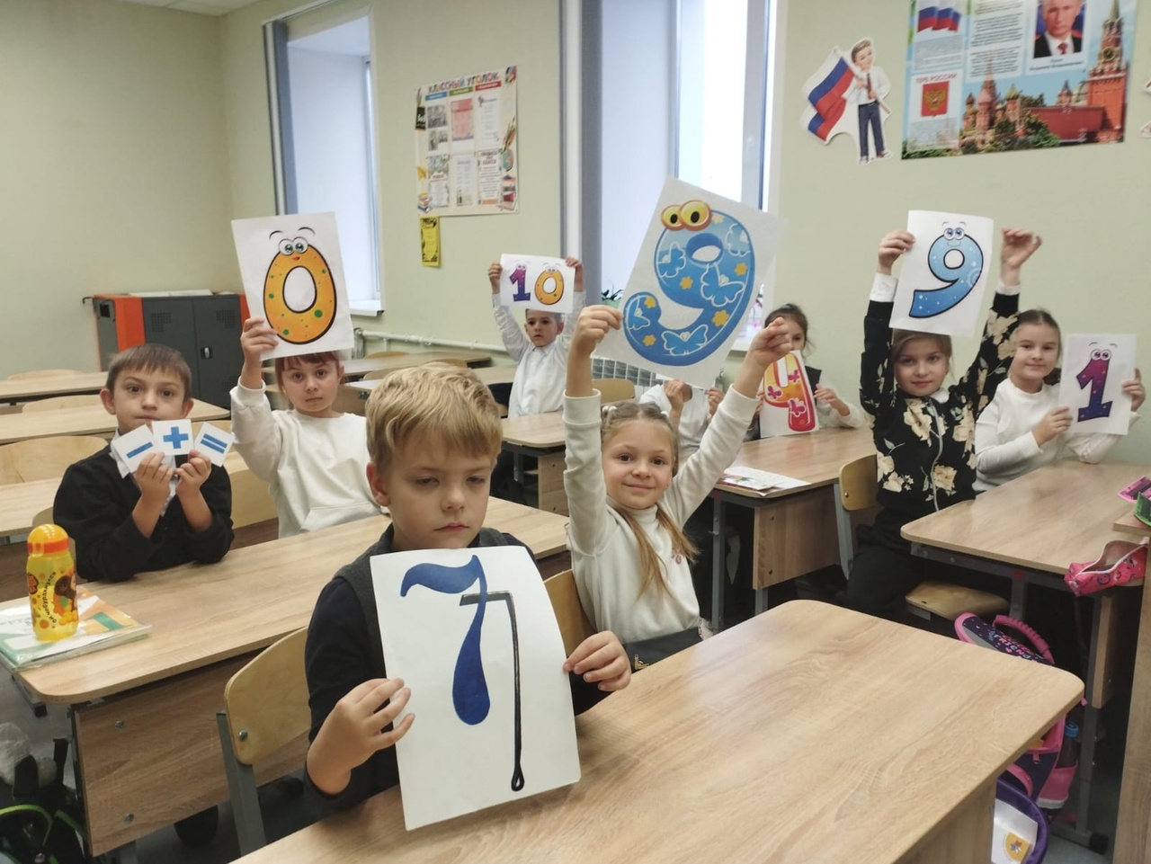 Для первоклассников Суражской школы №2 состоялся традиционный праздник первого десятка «5+5»