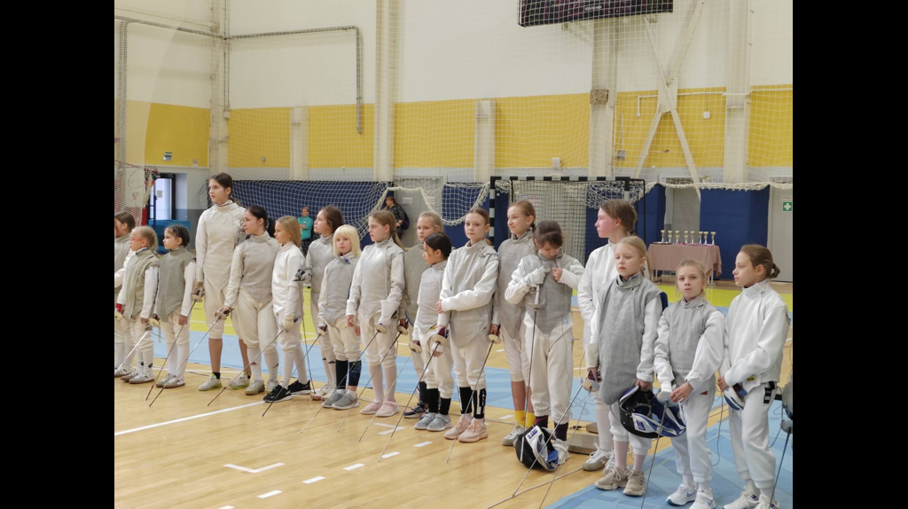 В открытом первенстве Брянской области по фехтованию участвуют 200 спортсменов