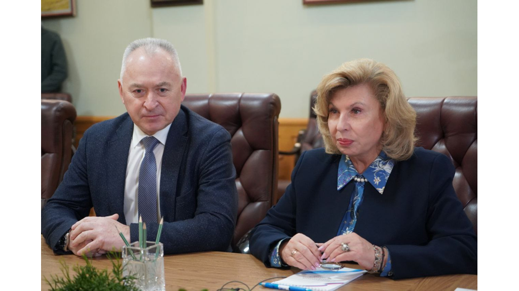 Губернатор Александр Богомаз встретился с уполномоченным по правам человека Москальковой