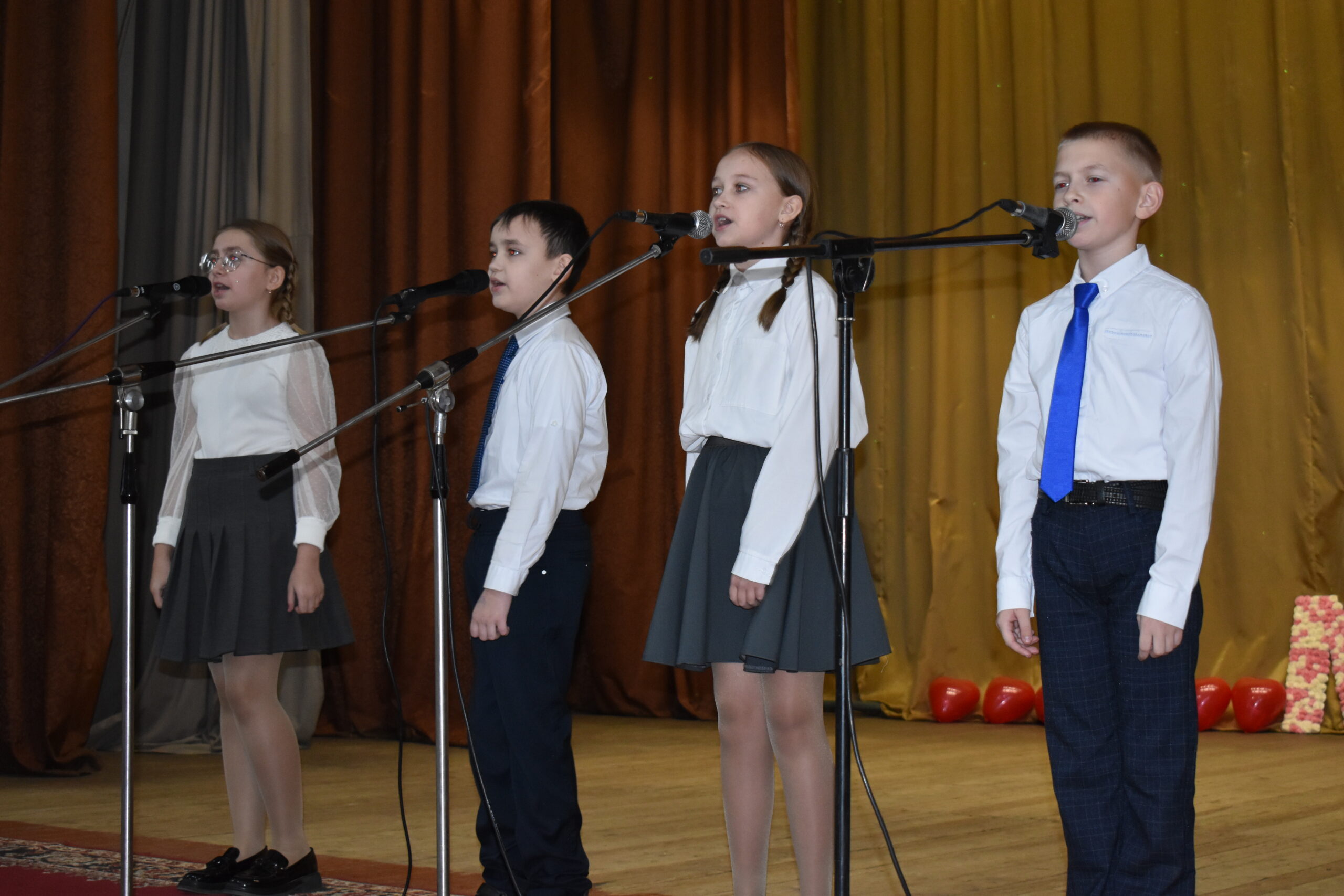 В Суражском  районном центре культуры состоялся концерт, посвященный Дню Матери