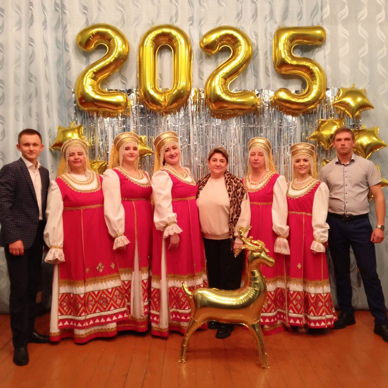 В Суражском районе солисты Центра культуры выступили с благотворительными концертами в поддержку СВО