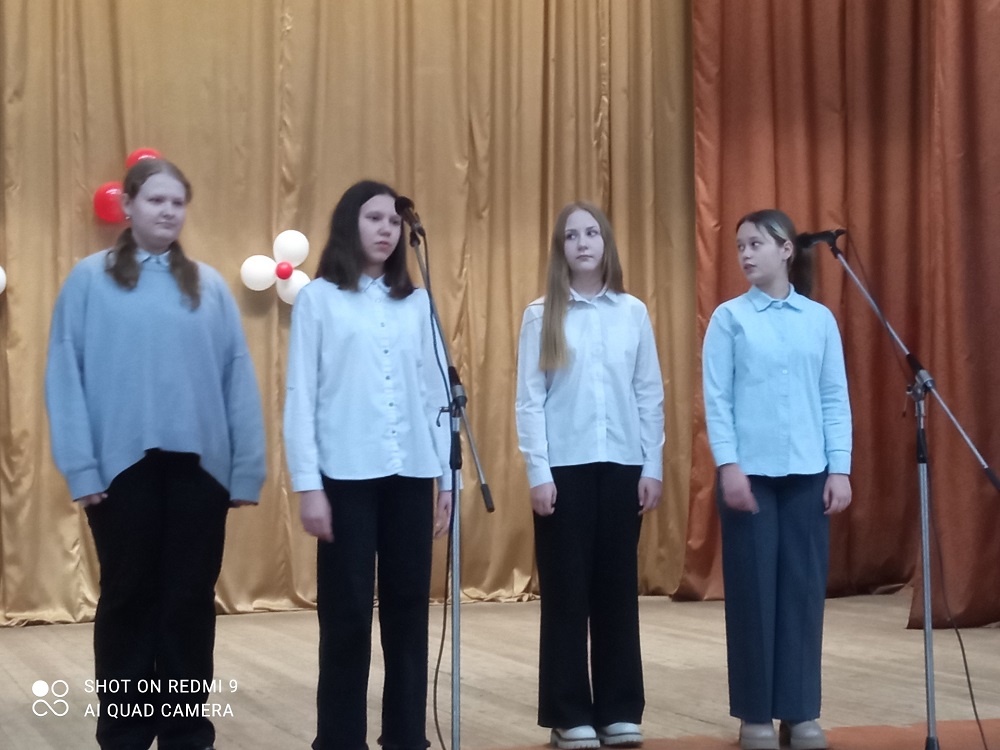 В Суражском районном Центре культуры для школьников был организован урок Мужества, посвященный Дню Неизвестного Солдата