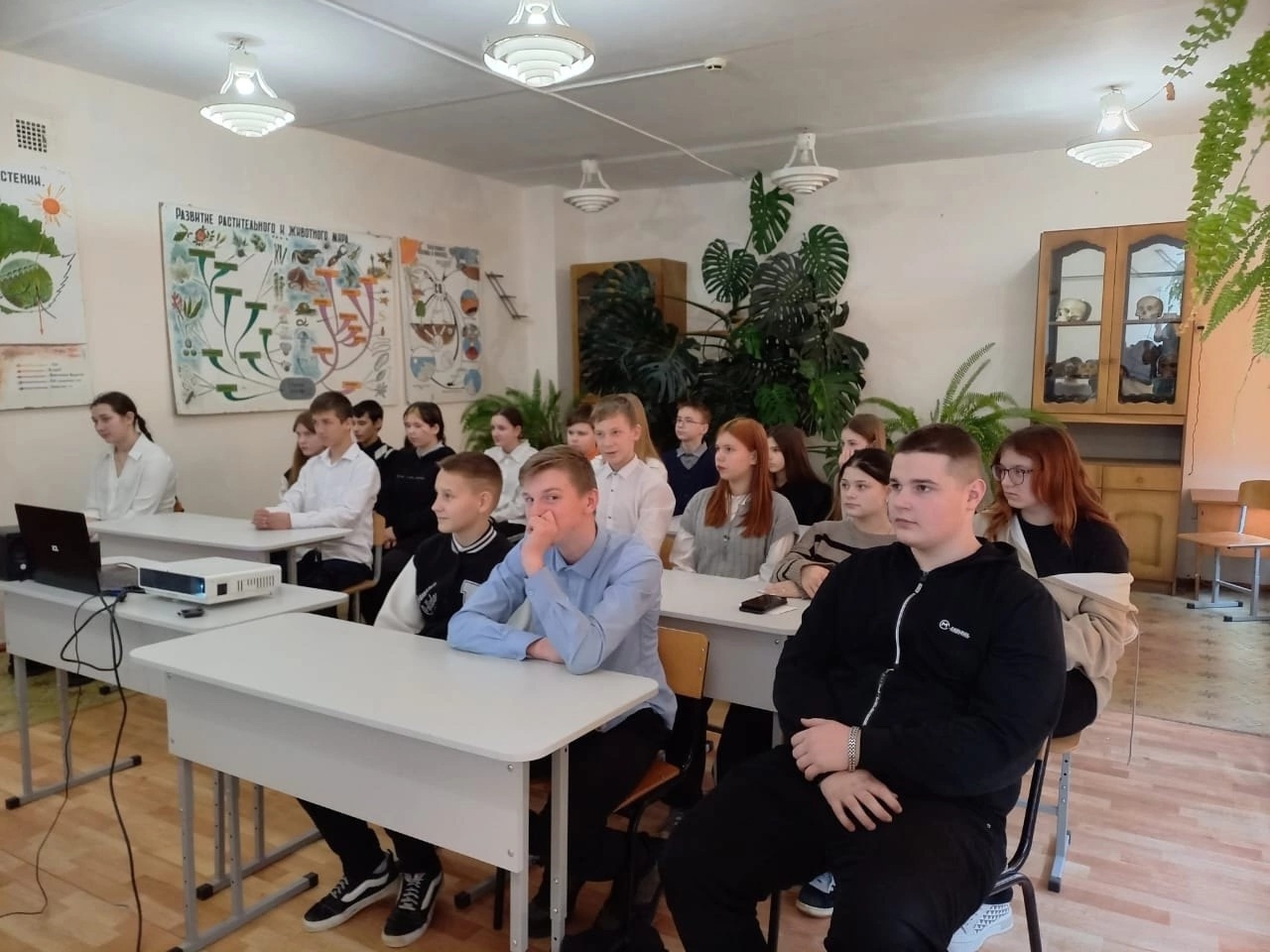 Обучающиеся Ляличской школы, в рамках проекта «Киноуроки в школах России и мира», празднования 80-летия Великой Победы и в преддверии Дня снятия блокады Ленинграда, посмотрели фильмы о войне