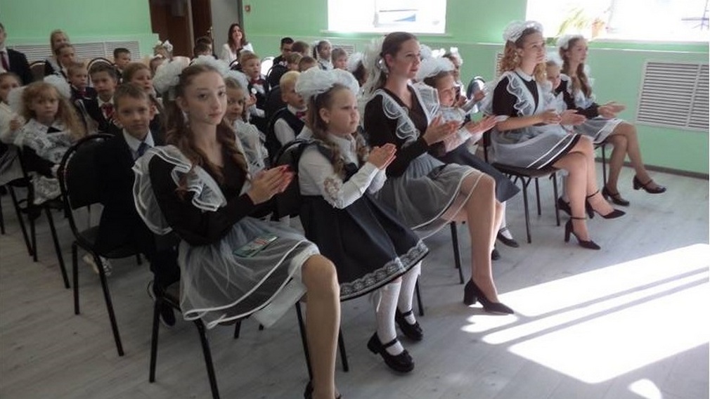 В брянском Дятьково в 2024 году капитально отремонтировали городскую гимназию