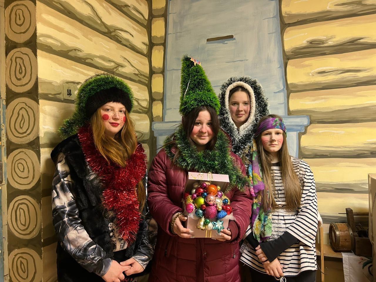 В общежитии Суражского промышленно-аграрного техникума состоялся костюмированный мини-спектакль «Коляда!»