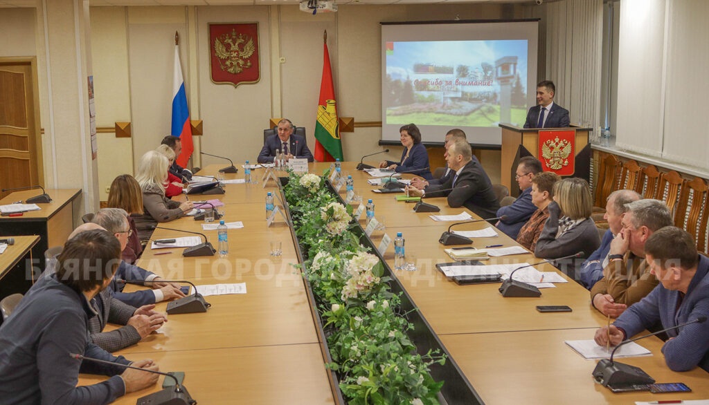 Все школы Фокинского района оснастили современными спортивными площадками