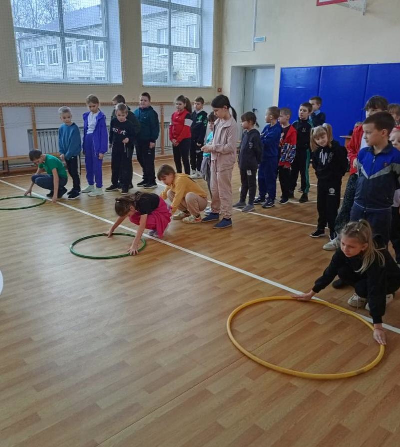 Во Влазовичской школе Суражского района прошли весёлые старты