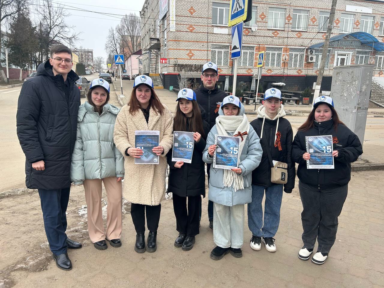 Волонтёры Победы Суражского промышленно-аграрного техникума совместно со студентами Суражского педагогического колледжа провели Всероссийскую акцию «Герои Афганской войны»