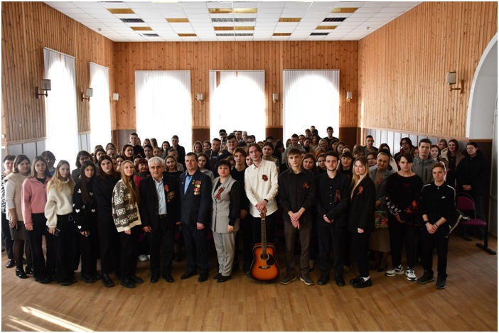 В Суражском педагогическом колледже им. А.С. Пушкина прошло мероприятие «Афганистан – наша боль и память»