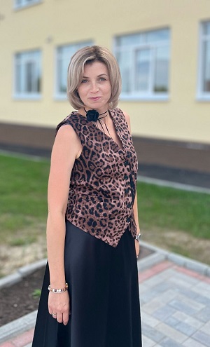 Своим мнением о проведении СВО поделилась преподаватель общественных дисциплин Суражской школы №3 Светлана Николаевна Ярошенко