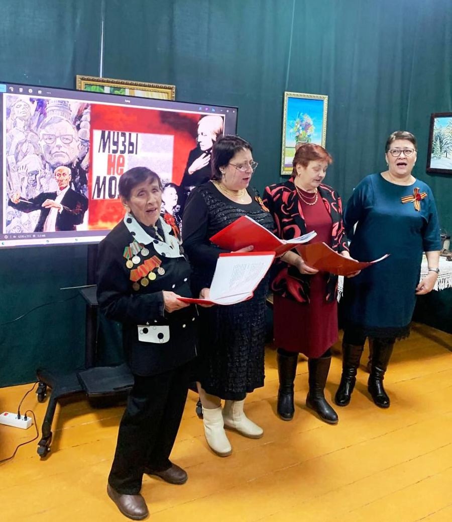 В Суражском краеведческом музее прошёл праздничный вечер «А музы не молчат», посвящённый Дню защитника Отечества