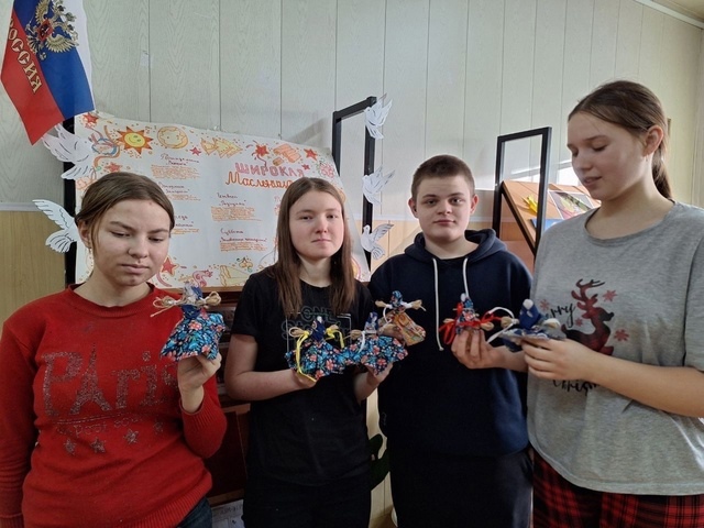 Студенты Суражского промышленно-аграрного техникума встретили Масленицу с особым весельем