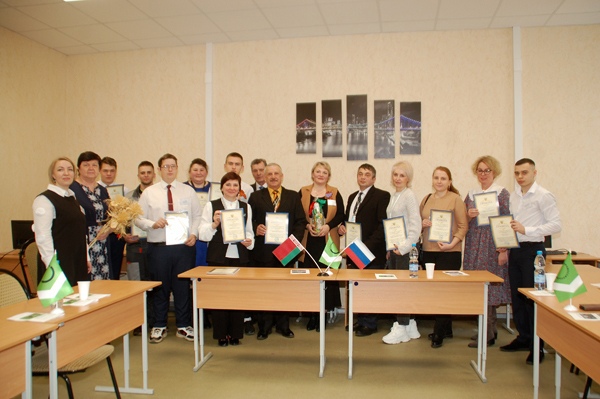 В Суражском промышленно аграрном техникуме была  организована диалоговая площадка «Рейтинг успеха: инвестиции в профессионалов будущего»