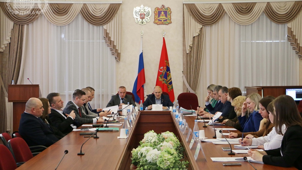 В прошлом году от брянских налогоплательщиков в казну поступило более 166 млрд рублей