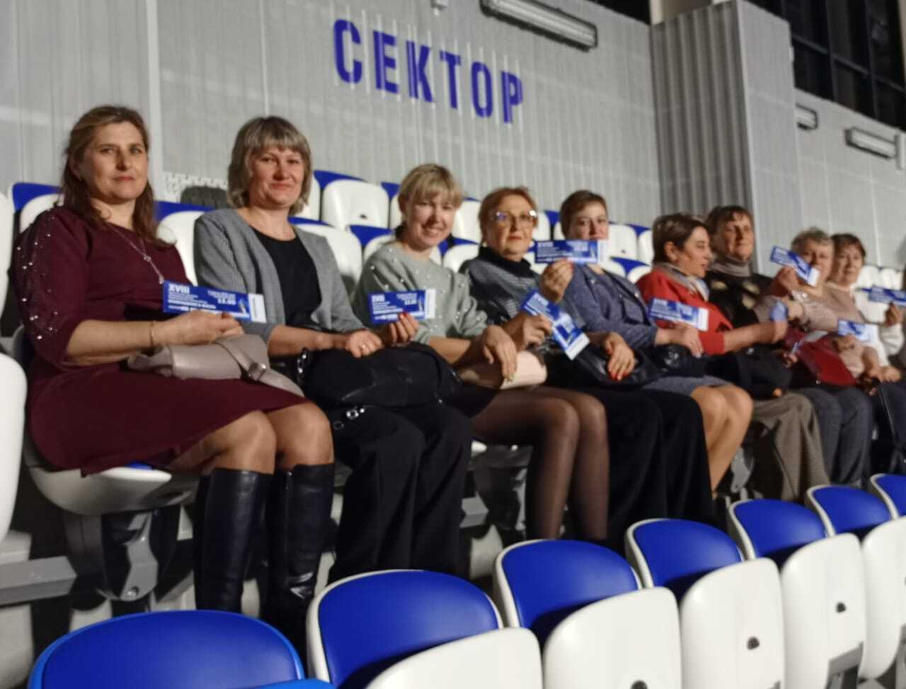 Сотрудники Суражской городской детской библиотеки посетили XVIII торжественную церемонию награждения премией Паралимпийского Комитета России «Возвращение в жизнь» в Брянске