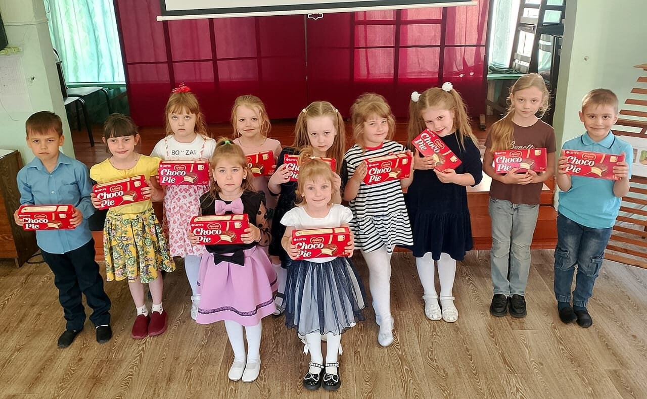 В школе раннего развития «Росинка» при Суражском Центре детского творчества прошли тематические занятия «Земля — наш общий дом»