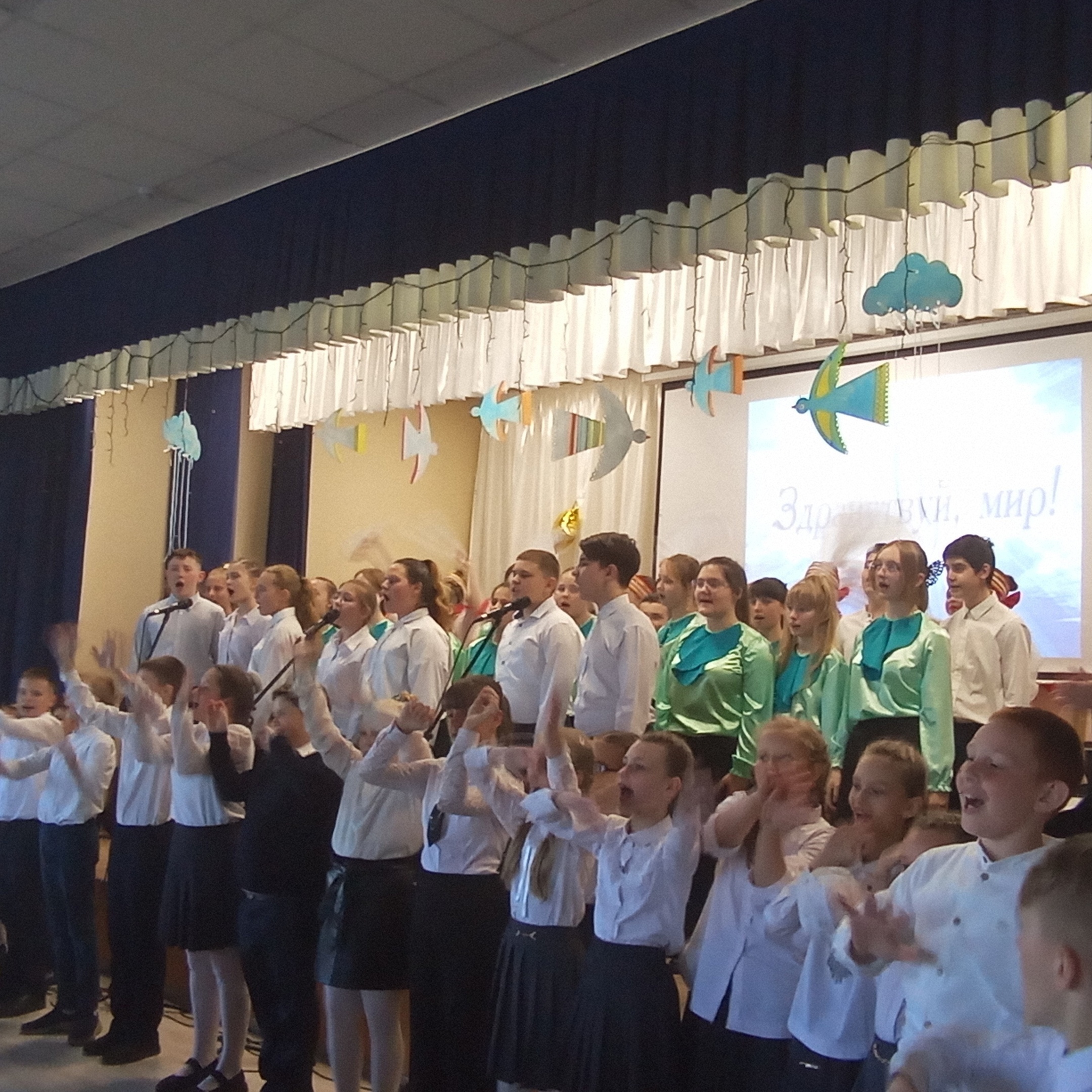 Ярко, торжественно и празднично прошел отчетный концерт в Суражской детской школе искусств