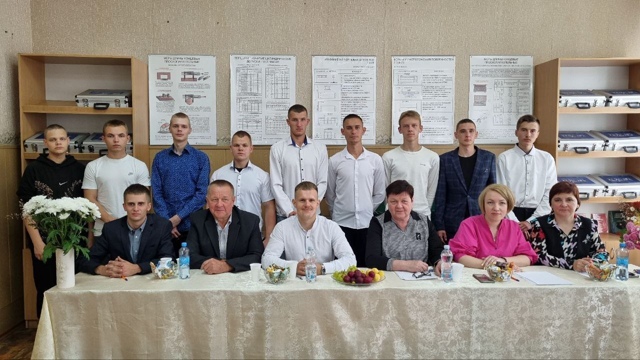 В Суражском промышленно-аграрном техникуме продолжается защита выпускных квалификационных работ