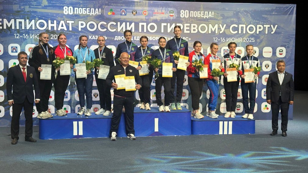 Брянская спортсменка привезла серебро чемпионата по гиревому спорту из Казани