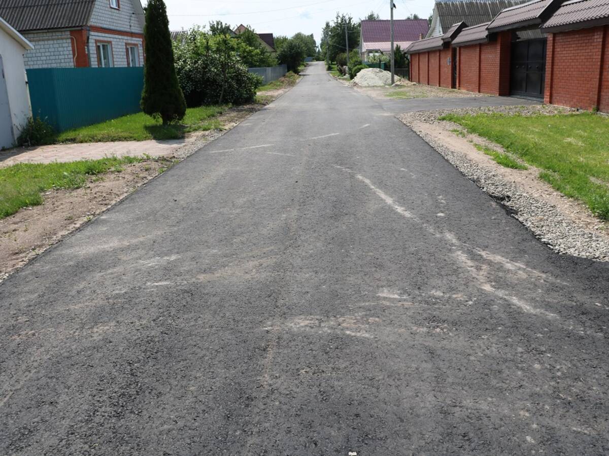 В Стародубе проводится работа по обновлению дорожного покрытия