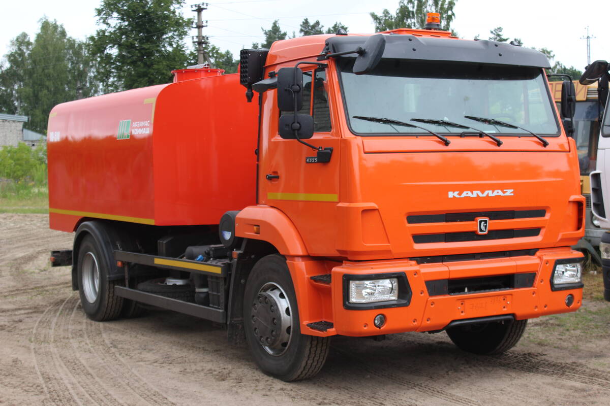 В Суземском районе для нужд ЖКХ приобрели каналопромывочную машину