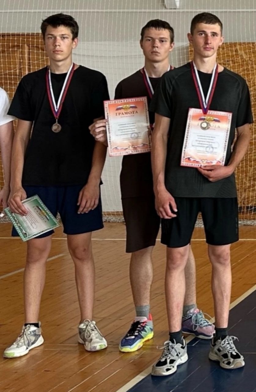 Студенты Суражского педагогического колледжа им. А. С. Пушкина приняли участие в районном турнире по уличному баскетболу